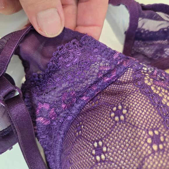 Betsey Johnson Intimates Eyelet Lace Demi-cup Bra Ultra Violet Size 32C - Picture 4 of 9